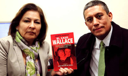 Isabel Miranda de Wallace y Martin Moreno, en promoción del libro El Caso Wallac (2010)